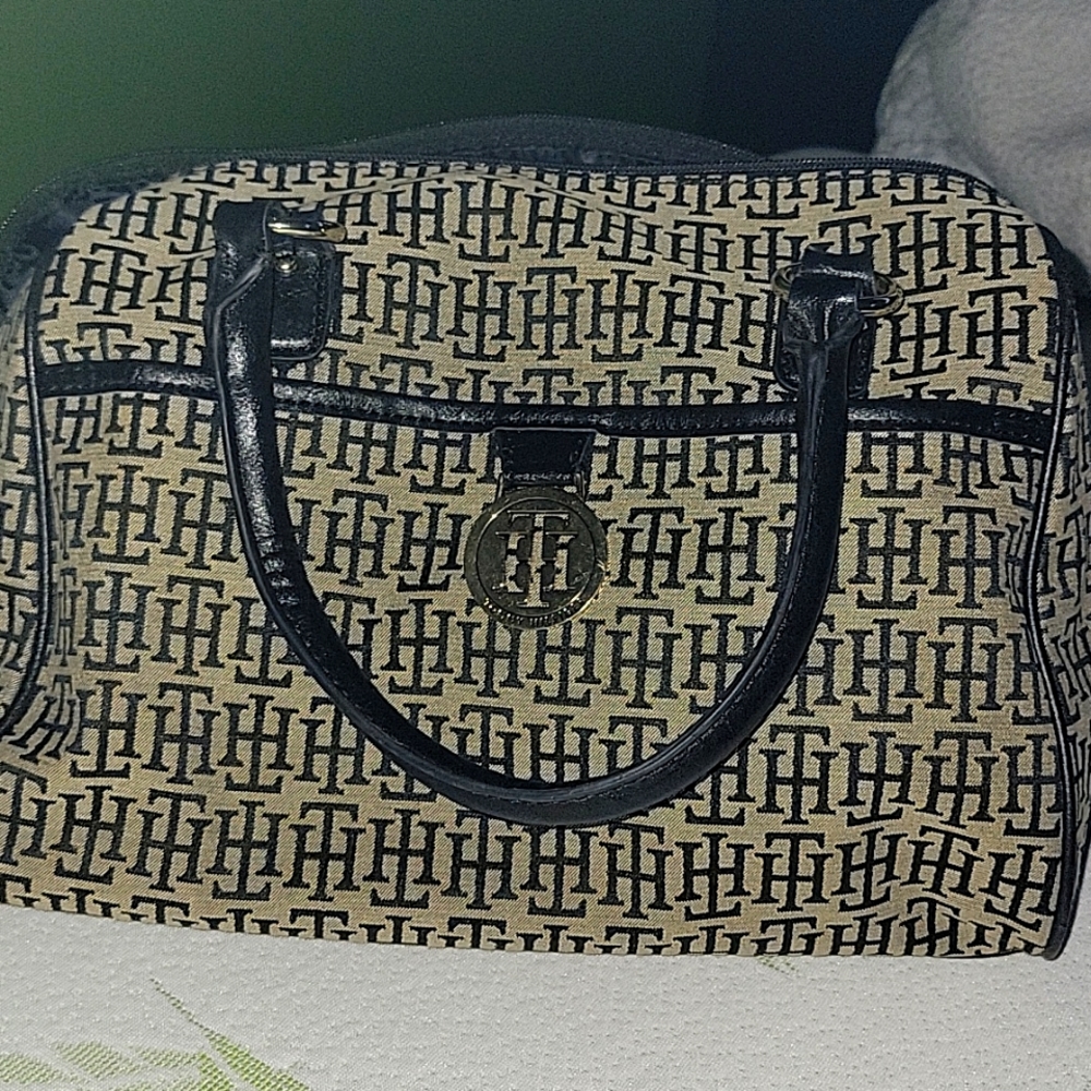 Tommy Hilfiger purse